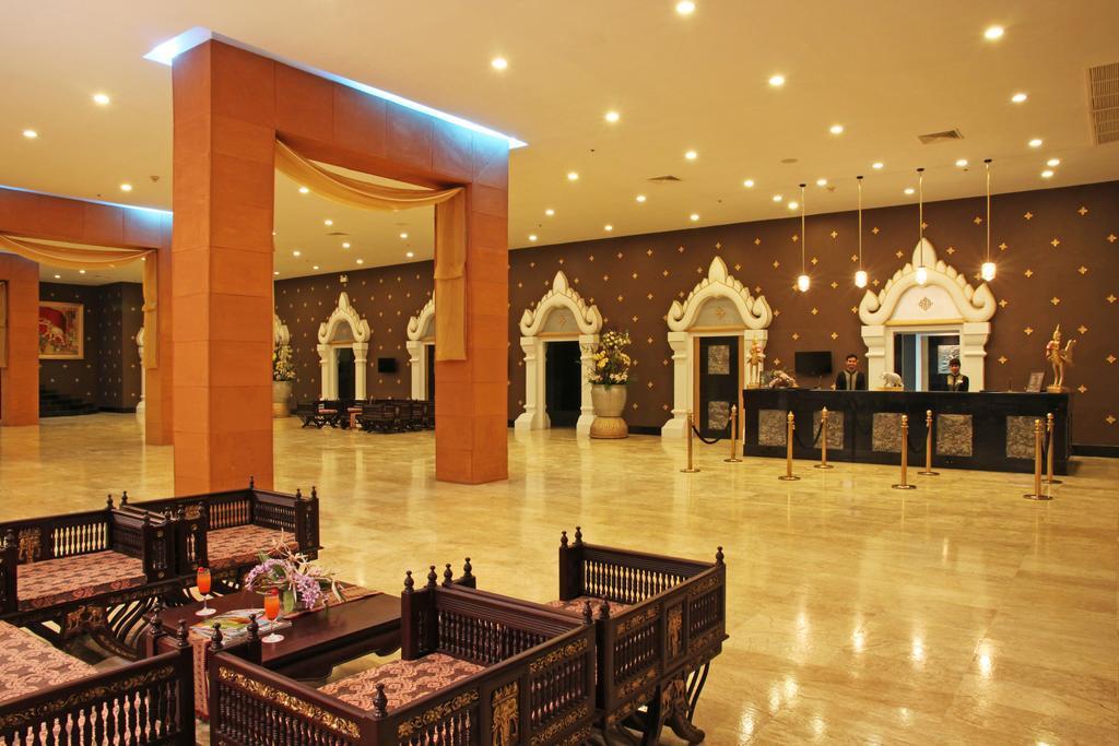 Iyara Lake Hotel & Resort Uthai Thani Esterno foto
