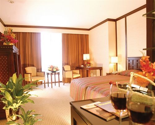 Iyara Lake Hotel & Resort Uthai Thani Esterno foto